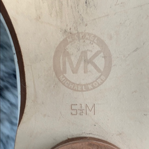 MICHAEL Michael Kors White Faux Snake Sandals 5.5 - Picture 7 of 9